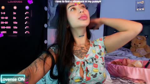 Snapshot of hilary_jones_22 chatting on January 2025 10:49:02 PM LUNA new account  FOLLOW ME online show from January 2025 10:49:02 PM