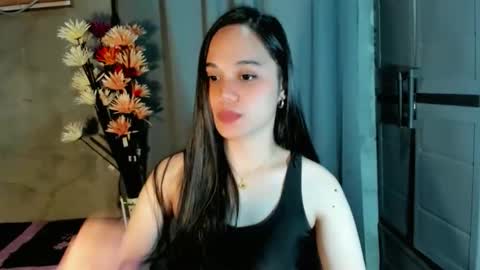 Snapshot of hilarymolly chatting on February 2026 09:31:01 PM hilarymolly online show from February 2026 09:31:01 PM