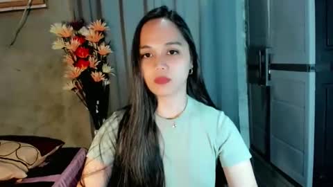 Snapshot of hilarymolly chatting on February 2026 11:37:01 AM hilarymolly online show from February 2026 11:37:01 AM