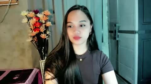 Snapshot of hilarymolly chatting on February 2026 01:17:01 AM hilarymolly online show from February 2026 01:17:01 AM