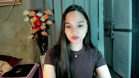 Snapshot of hilarymolly chatting on February 2026 07:37:01 PM hilarymolly online show from February 2026 07:37:01 PM