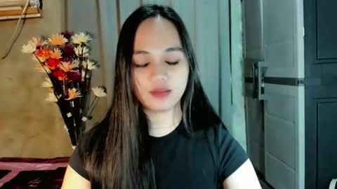 hilarymolly online show from March 2026 06:24:02 AM