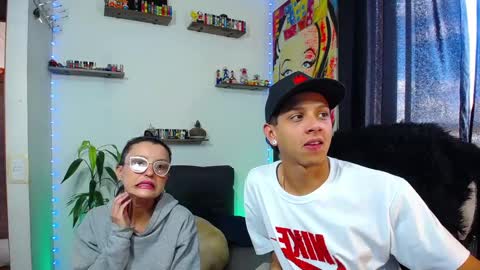 Snapshot of hill_and_jack chatting on January 2025 08:13:02 PM Hill and Jack online show from January 2025 08:13:02 PM