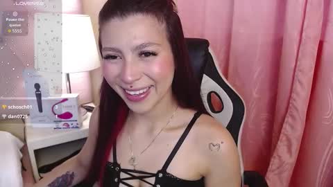 Hillary Thomson online show from December 2025 03:21:02 PM