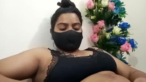 himuhimu22 online show from March 2025 05:50:02 PM