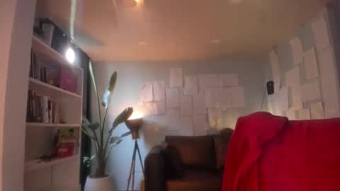 Hinnata online show from December 2025 12:12:02 PM