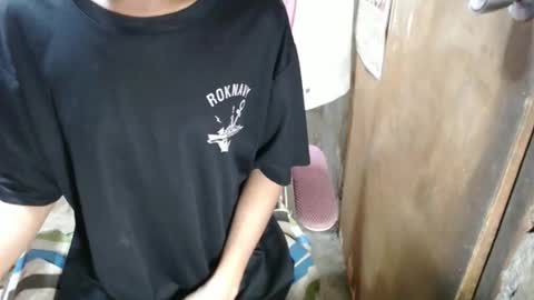 hippie_cloudbrah online show from November 2025 04:57:01 AM