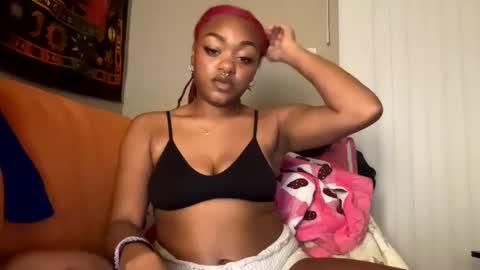Snapshot of hippieangelbabi chatting on February 2025 03:00:02 AM angelbabi online show from February 2025 03:00:02 AM