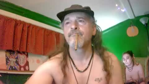 Snapshot of hippiedad333 chatting on June 2026 02:12:01 AM hippiedad333 online show from June 2026 02:12:01 AM