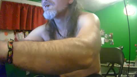 Snapshot of hippiedad333 chatting on June 2026 03:31:02 AM hippiedad333 online show from June 2026 03:31:02 AM