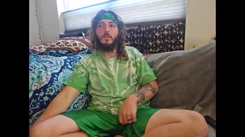 hippiejagain online show from October 2025 07:15:02 PM