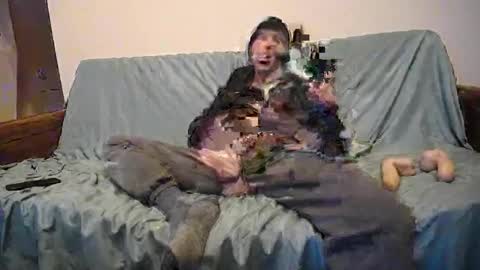 Snapshot of hippiezen chatting on February 2025 06:45:02 AM Hippie Jijm online show from February 2025 06:45:02 AM