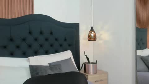 Hisoka online show from September 2025 12:15:01 PM