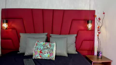 Hisoka online show from September 2025 11:45:01 AM