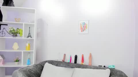 hiyakasudere_ online show from September 2025 06:32:02 PM