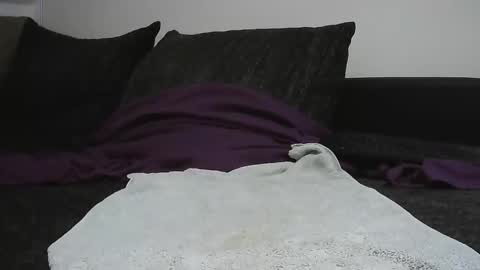 hlovescf online show from September 2025 05:34:02 PM