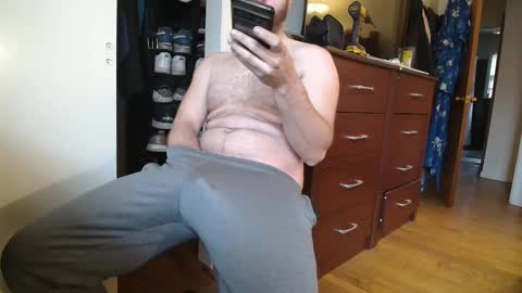 Snapshot of hockeyplayer206850 chatting on December 2024 03:55:01 PM Hockey Player online show from December 2024 03:55:01 PM