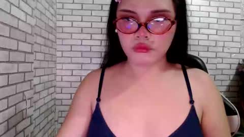 Snapshot of hoelymelissaa chatting on April 2026 12:32:02 PM Melissa3 online show from April 2026 12:32:02 PM