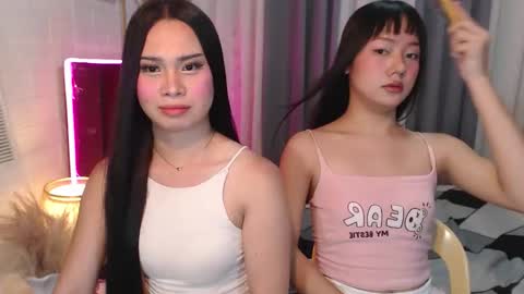 hoelymolly online show from March 2026 04:26:01 PM