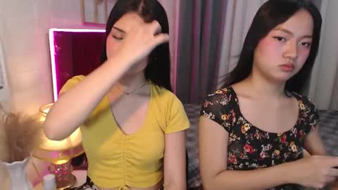 hoelymolly online show from March 2026 05:12:01 PM