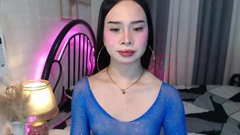 Snapshot of hoelymolly chatting on May 2026 06:36:01 PM hoelymolly online show from May 2026 06:36:01 PM