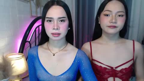 Snapshot of hoelymolly chatting on May 2026 05:51:01 PM hoelymolly online show from May 2026 05:51:01 PM