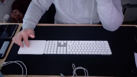 hohegger online show from October 2025 09:29:02 AM