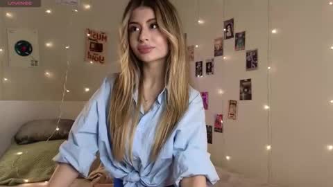 Moni Monica online show from September 2025 08:05:01 AM