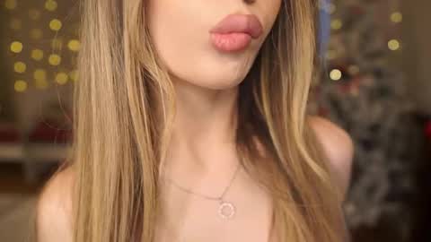 Moni Monica online show from January 2026 08:07:01 AM