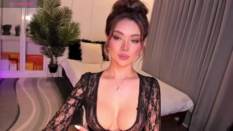 Ms. Laura online show from March 2025 05:54:01 PM