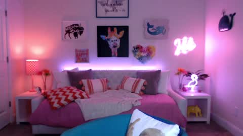 Holi Hurricane online show from October 2025 02:45:01 AM