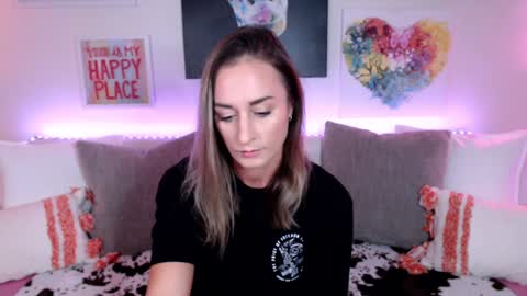 Holi Hurricane online show from November 2025 03:28:02 AM