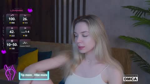 Snapshot of holl1would chatting on February 2025 10:34:02 PM My social media links subscribe to support me online show from February 2025 10:34:02 PM