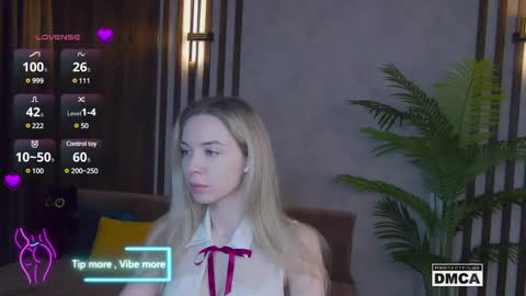 Snapshot of holl1would chatting on February 2025 08:00:01 PM My social media links subscribe to support me online show from February 2025 08:00:01 PM