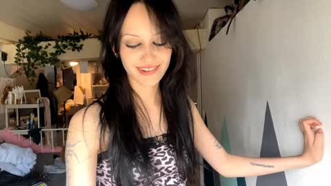 Ava online show from May 2026 03:21:02 PM