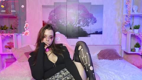 Lux online show from December 2024 11:18:02 PM