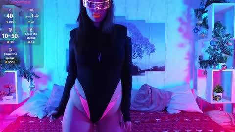 Lux online show from December 2024 05:19:02 PM