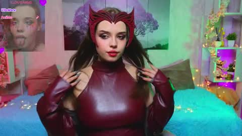 Lux online show from February 2025 06:09:02 PM