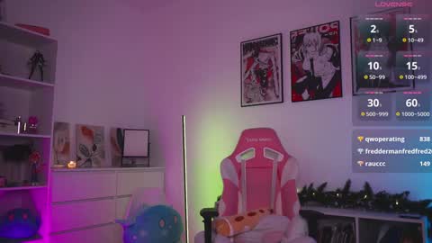 Holli online show from December 2024 07:17:01 PM