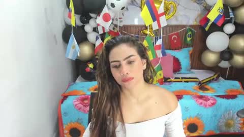 Holly 22 online show from July 2026 11:01:02 AM