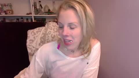 holly_bourbon online show from March 2026 11:19:02 PM