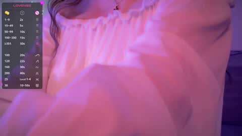 Snapshot of holly_molly_69 chatting on March 2026 04:18:01 AM Molly online show from March 2026 04:18:01 AM