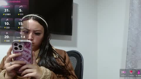 Holly online show from May 2026 02:19:02 AM