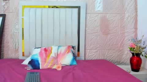 holly online show from November 2025 07:26:02 PM