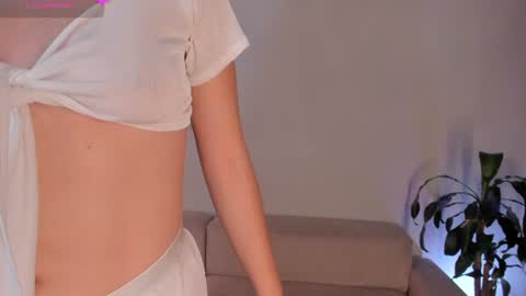 holly    online show from July 2026 01:21:01 AM