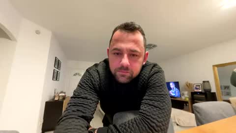 Snapshot of hollyandelon chatting on January 2026 02:15:01 AM hollyandelon online show from January 2026 02:15:01 AM