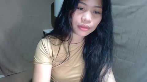 Snapshot of hollyapple_ chatting on February 2026 02:42:02 PM HollyApple online show from February 2026 02:42:02 PM