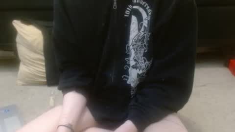 Holly Hawkes online show from September 2025 01:21:02 AM