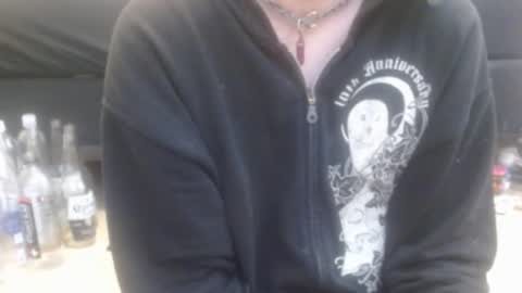 Holly Hawkes online show from November 2025 08:40:01 PM