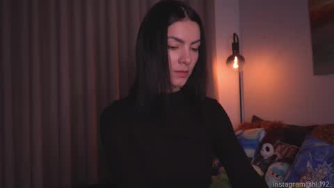 Holly Linder online show from September 2025 01:28:02 AM